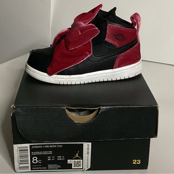 Meet your Posher, Cute Kids Consignment - Picture 4 of 4